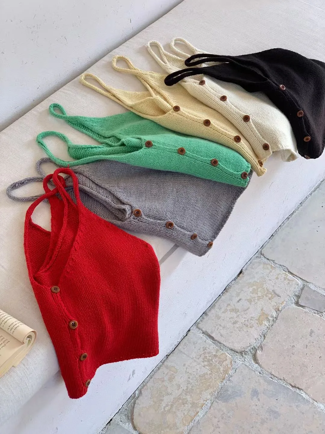 Sweet Button V-Ne Wool Knitted Vest Cardigan Women Loose ort Spring Layering Tank Top Small Size Commute Sle Thin Fabric