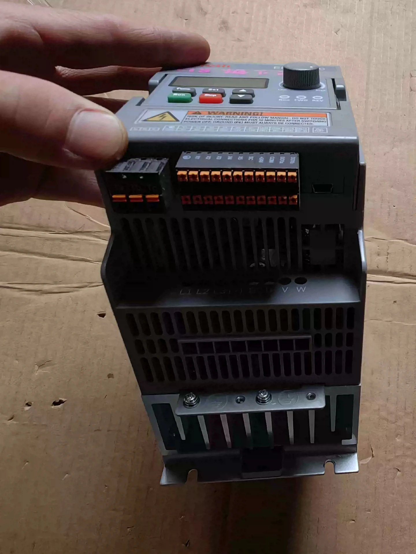 EFC3610-0K40-3P4-MDA-7P-NNNNN-NNNN 0.4KW Inverter for Rexroth