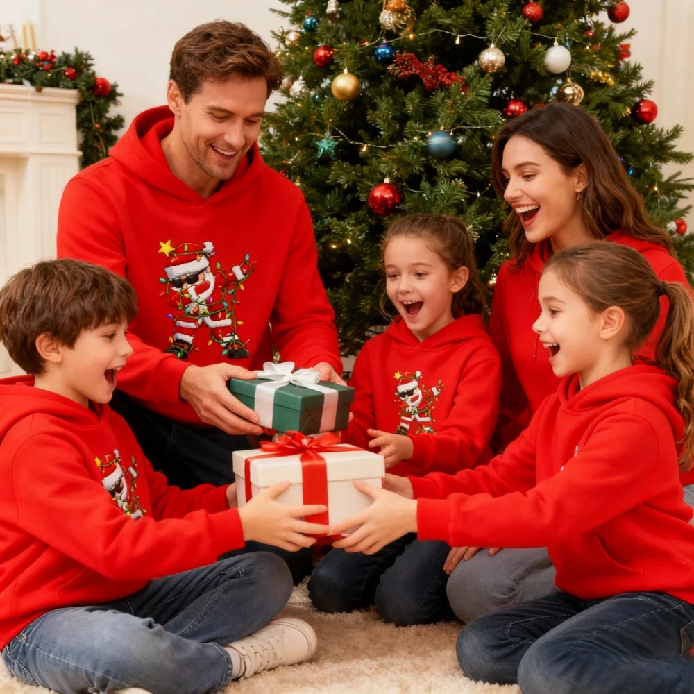 2026 Santa Claus Patterned Long-sleeved Warm Pullover for Girls Boys in Autumn and Winter Outdoor Sports Clothes for Children