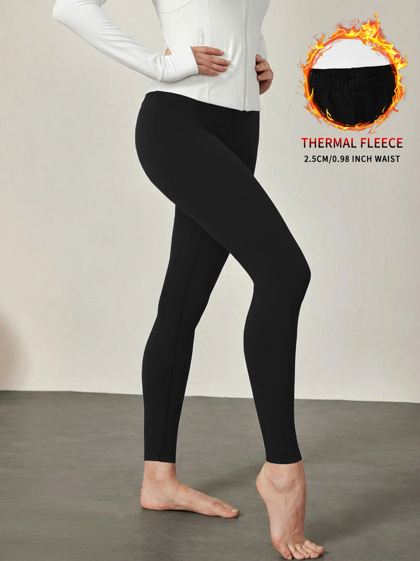 Fleece lined workout leggings with thermal insulation. High waist women's pants ideal for winter running, yoga
