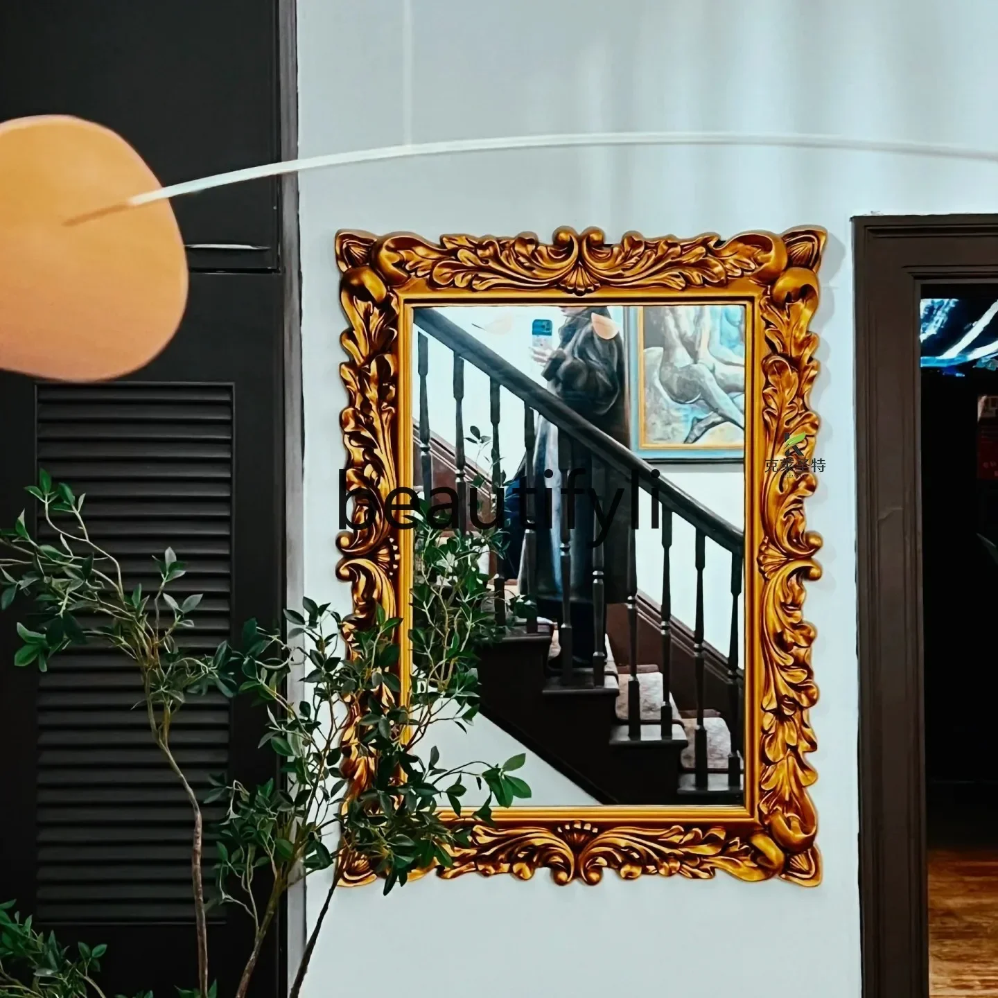 A44 French retro famous place carved mirror European style, luxury makeup mirror, aisle porch fireplace decorative mirror