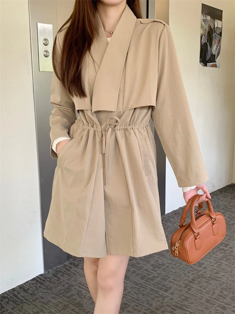 Plus Size Versatile Coat Women's Trench Coat 2026 Spring Autumn Elegant Korean Version Drawstring Casual Windbreaker Jacket