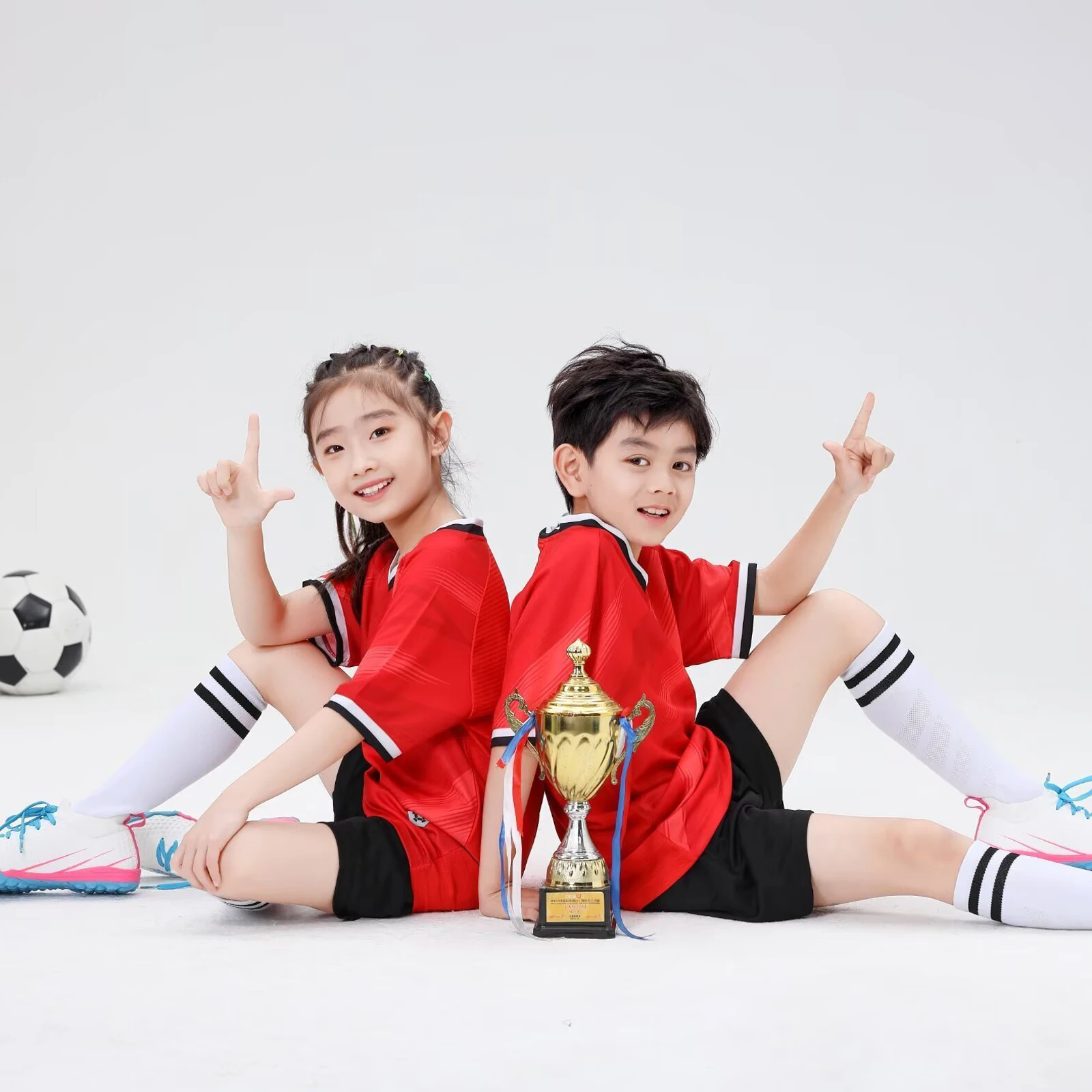 Football uniform Custom Sportswear Breathable Football training jersey Adults and Kids Soccer Clothes jersey Sets Short Sleeve